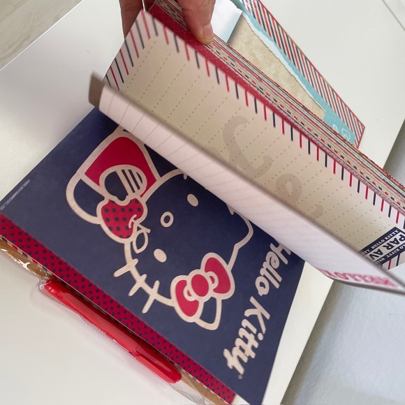 Sanrio HK Places I Like to Travel Journal - Picture 7 of 16